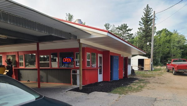 Big Rs Hogs & Dogs - Real Estate And Website Photo (newer photo)